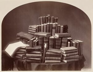 Libri e delitti: tra medium, sensitivi e astrologi